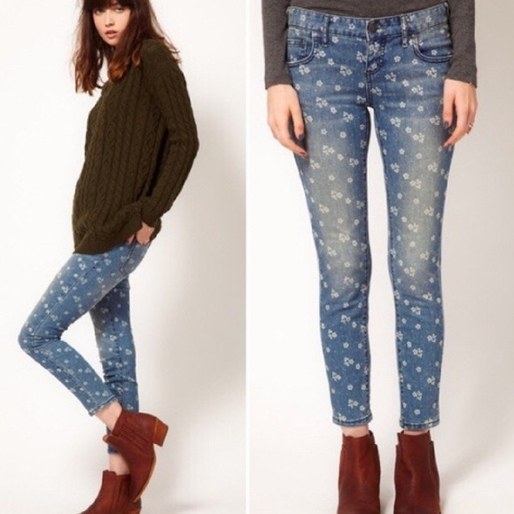 Free People Denim - Free People Floral Ditsy Denim Jeans